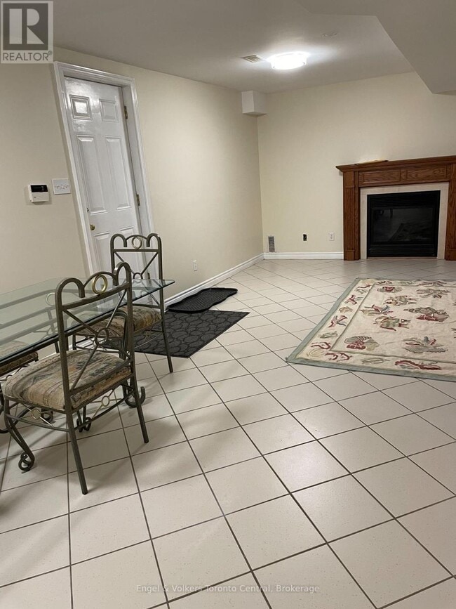 Building Photo - 27 Mair Mills Dr