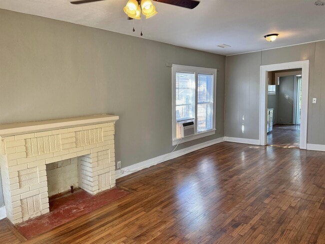 Building Photo - 3102 Cumberland Ave