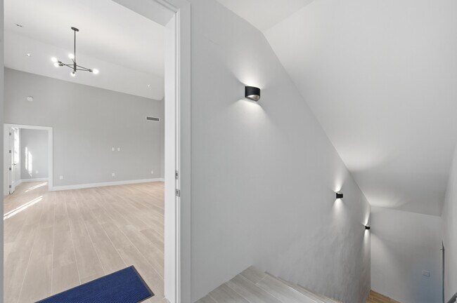 Foto del edificio - 2455 NW 13th Ave
