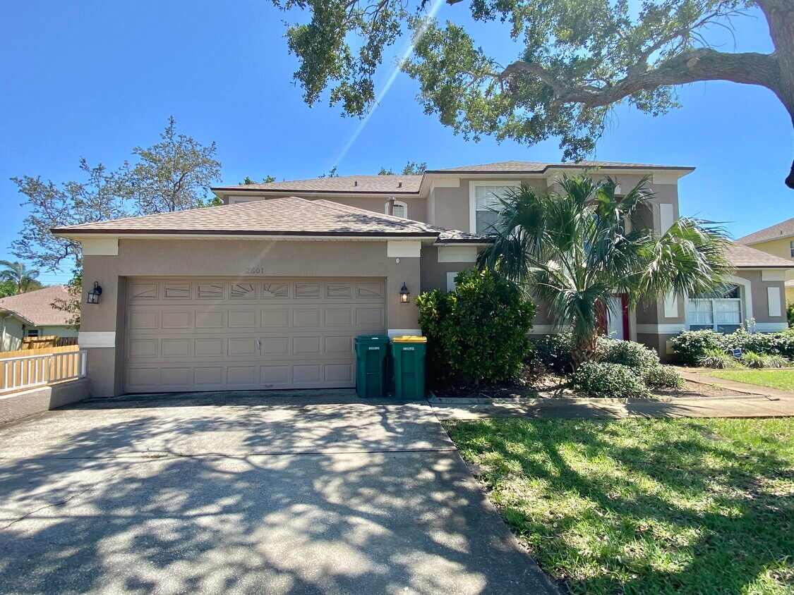 Primary Photo - 2601 Englewood Dr