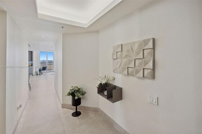 Foto del edificio - 808 Brickell Key Dr