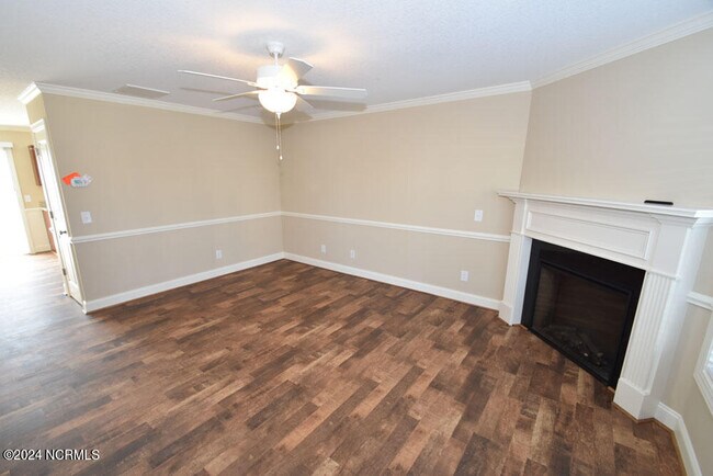 Foto del edificio - 120 Chandler Dr