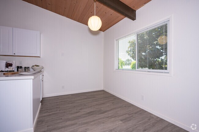 2 habitaciones, 1 baño - 980 pies cuadrados - Comedor - Apartments on Cabot Way