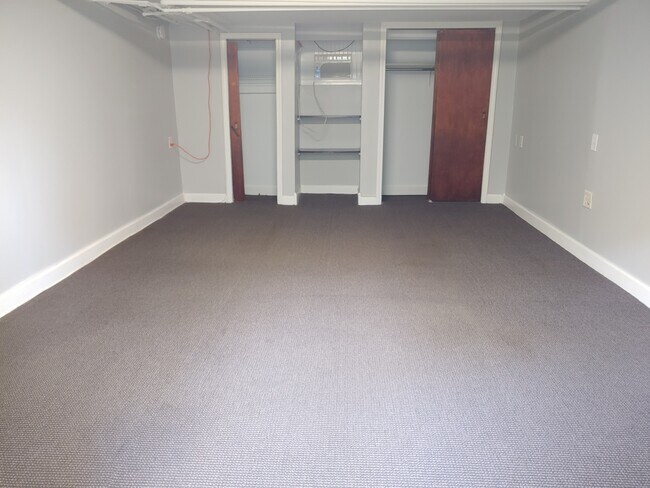 Foto del edificio - 1422 Oakwood Ave