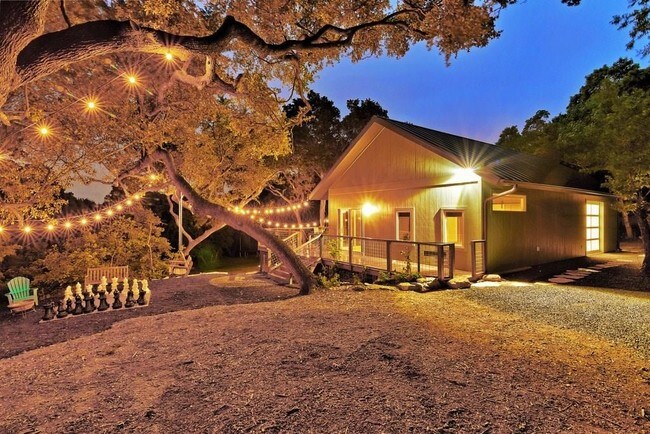 Foto del edificio - 1419 Redbud Trail