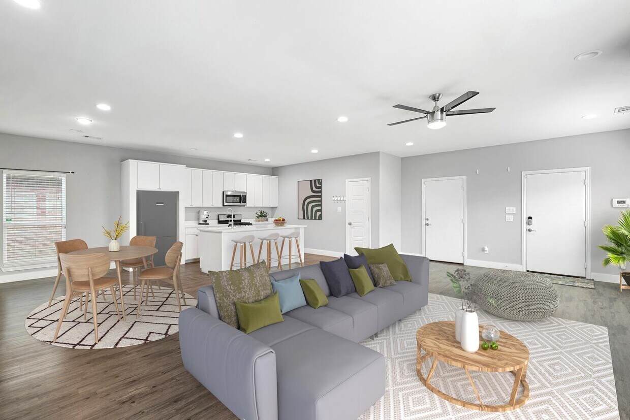 Foto principal - Modern Eagle Ford home with large fenced yard