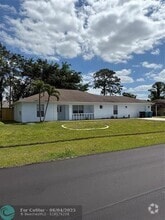 Building Photo - 1713 SE Haverford St