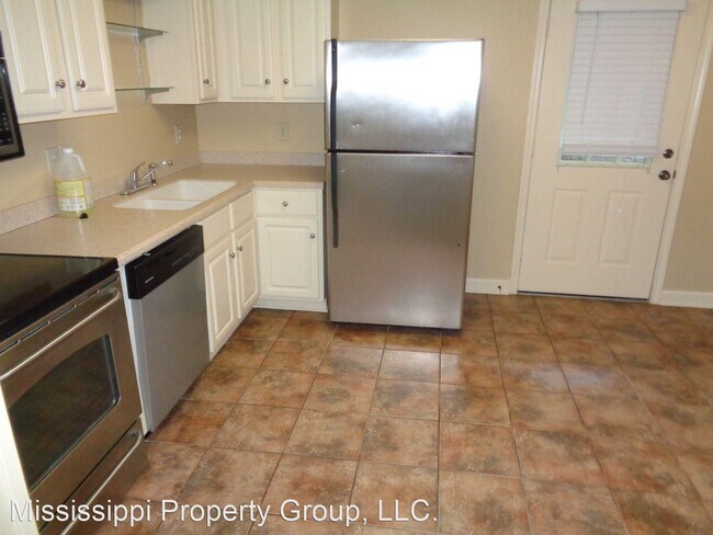 Building Photo - 2 br, 2.5 bath House - 215 Edinburgh Place