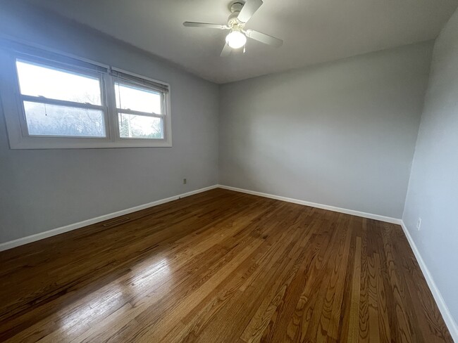 Building Photo - 1013 Althoff Dr