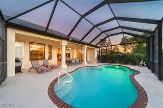 Building Photo - 118 SE 23rd Pl