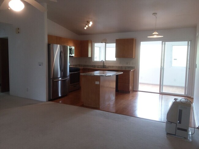 Building Photo - Yamada, Denis S.