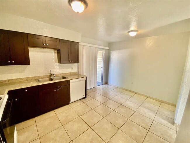 Foto del edificio - 4003 Woodfern Dr