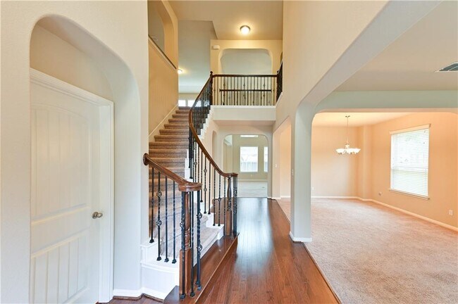 Foto del edificio - 100 Lake Mineral Wells Dr