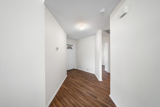 Foto del edificio - WOODTHORN WAY-13226