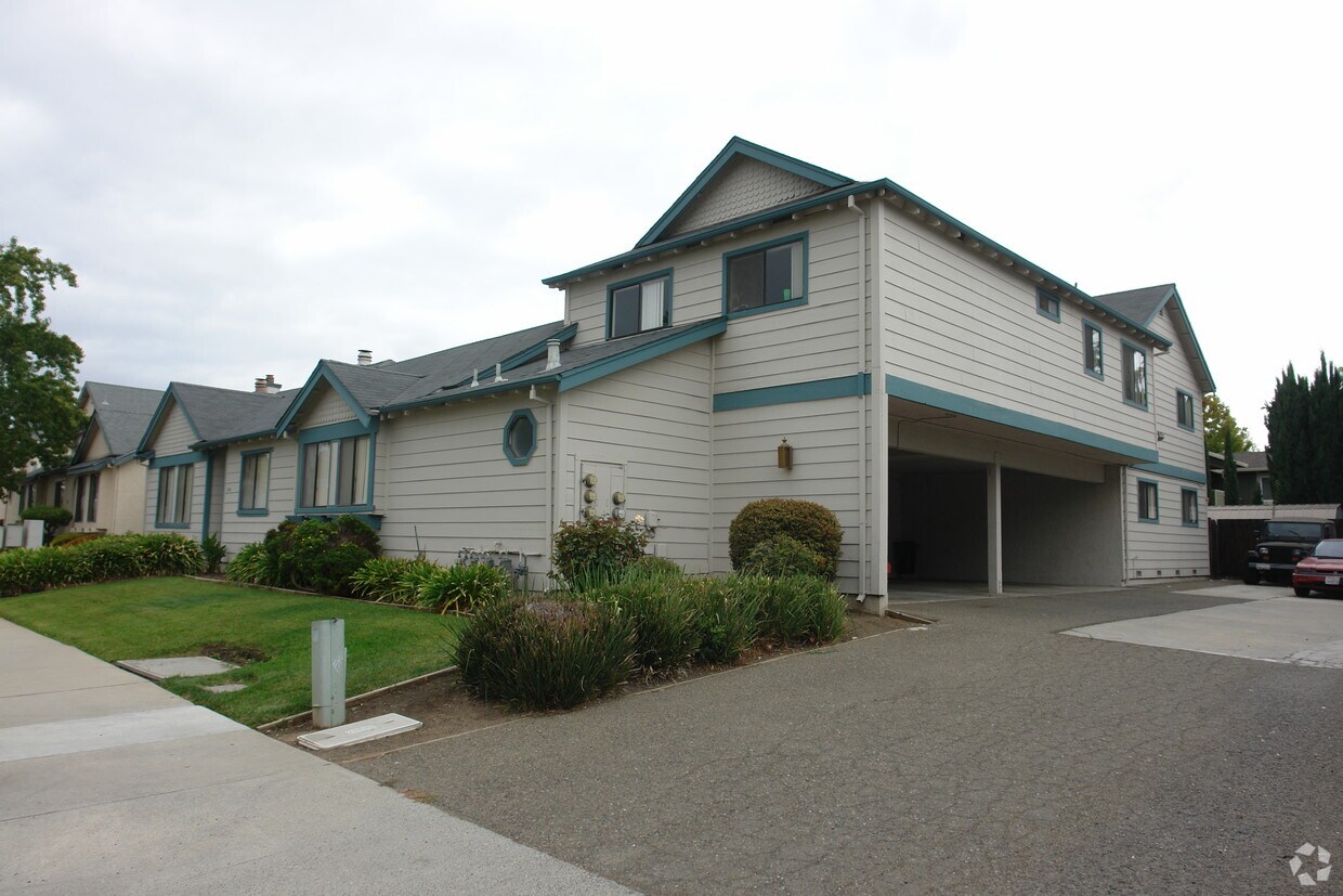 4990 Edgar Ct, San Jose, CA 95118 Apartments in San Jose, CA