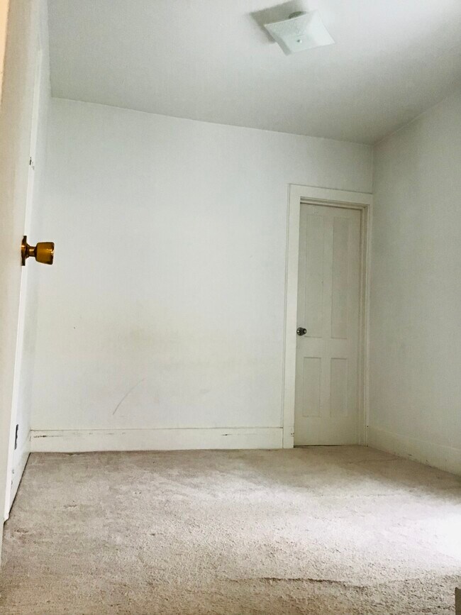 26 Pleasant St Unit 3, Great Barrington, MA 01230 26 Pleasant St