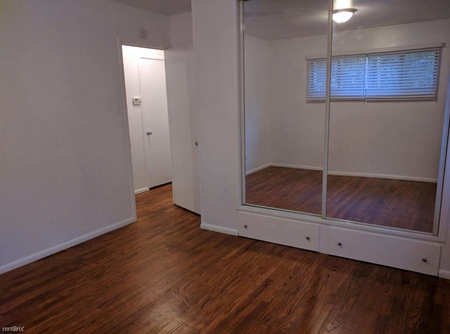 Building Photo - 4022 Lyman Ave