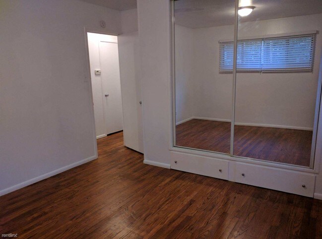 Foto del edificio - 4022 Lyman Ave