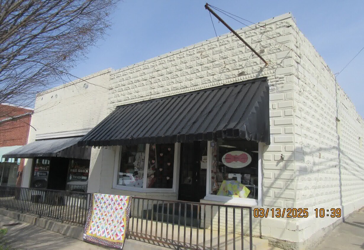 Foto principal - 102 W Virginia Ave