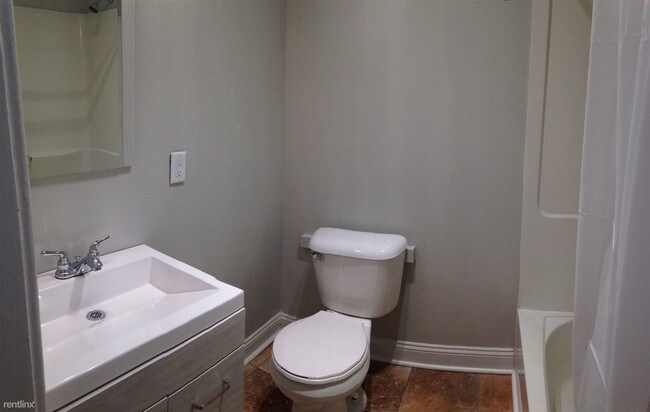 Foto del edificio - 2 br, 1 bath  - 954 Adams St SE