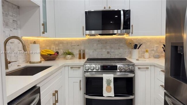 Photo - 5161 Collins Ave Apartment