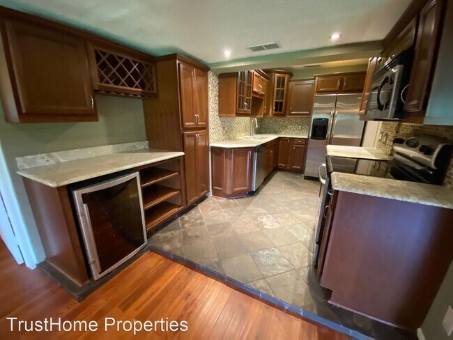 Building Photo - 3 br, 2 bath House - 311 Altaloma Ave