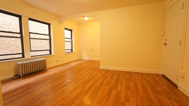 Interior Photo - 5417 Kenmore LLC