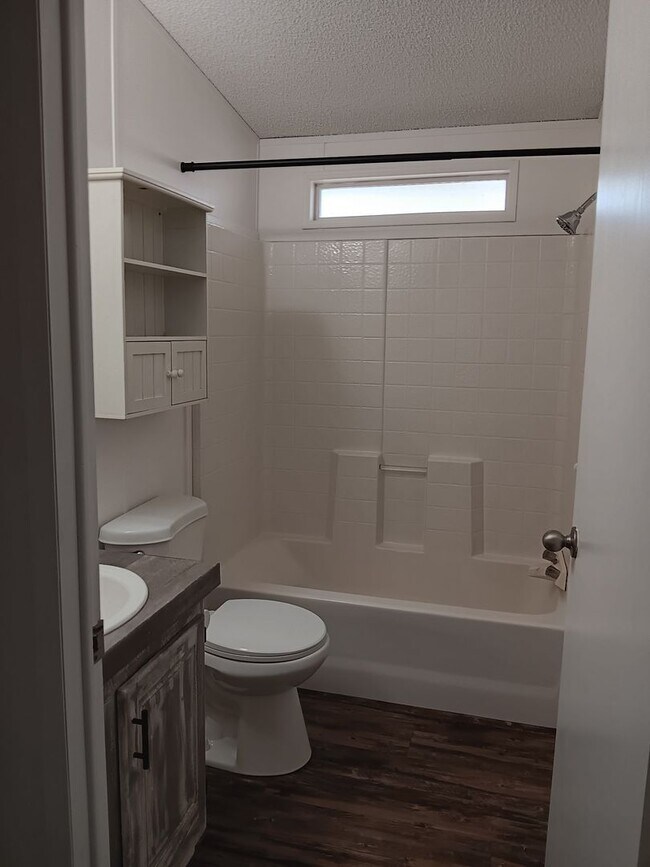 Foto del edificio - Home in Los Padres Estates