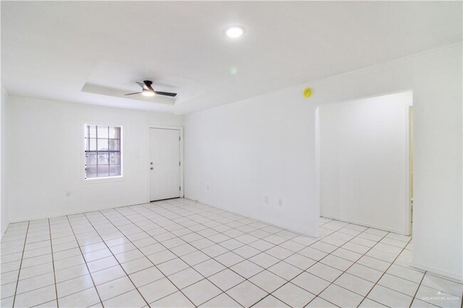 Building Photo - 13-17 1/2 S 17 1/2 St