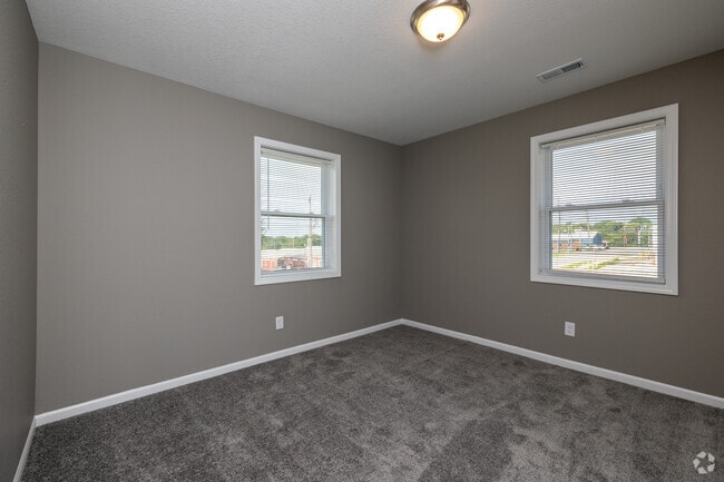 2BR, 1BA - 720 SF - Legacy