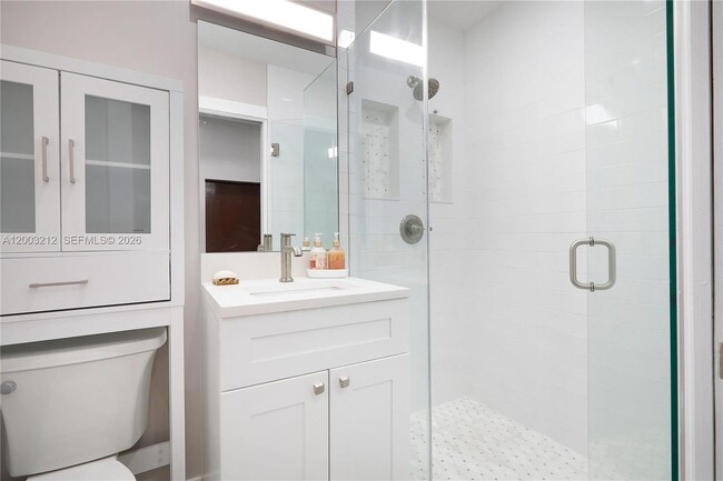 Foto del edificio - 2368 SW 21st St