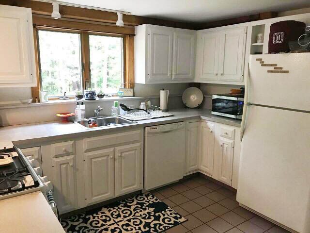 Kitchen - 378 Pettingill Hill Rd