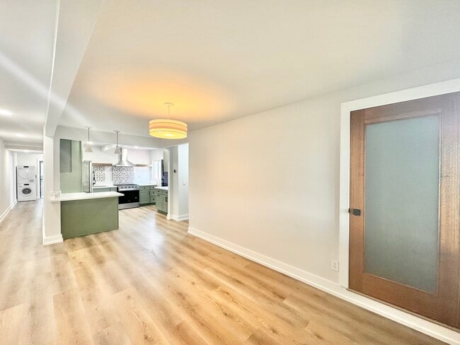 Building Photo - 4408 Brunswick Ave