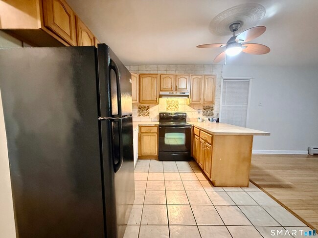 Building Photo - 78 Lindley St