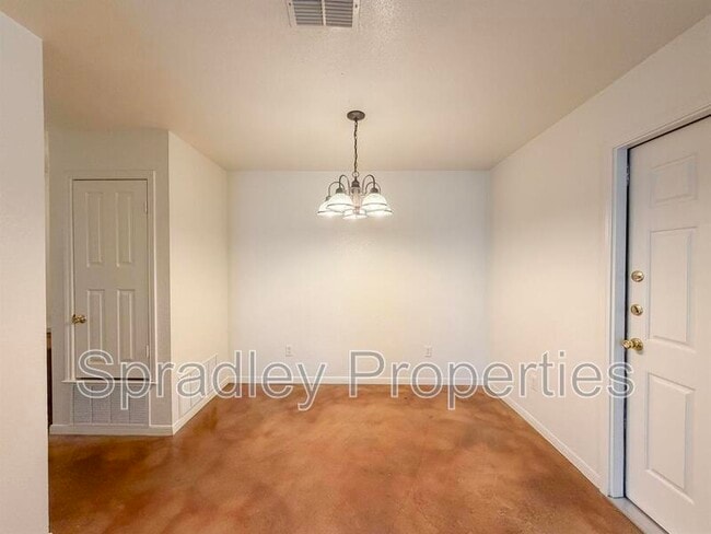 Building Photo - 5700 Luxor Dr