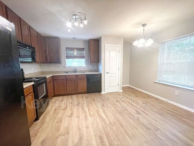 Building Photo - 3113 Welsh Dr