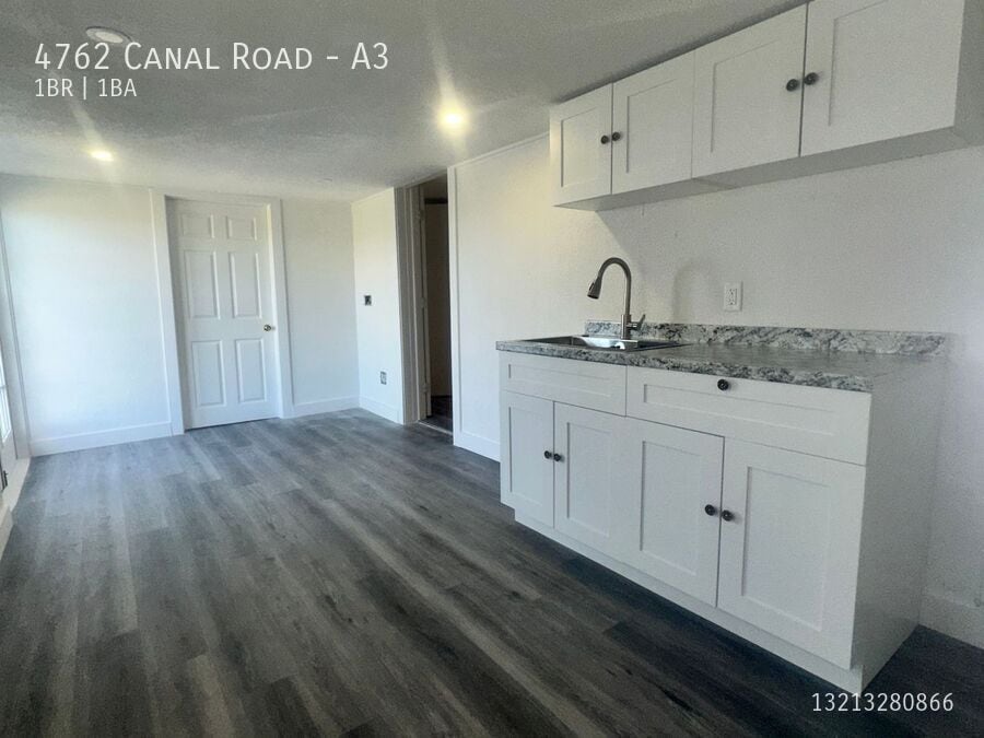 Primary Photo - 4762 Canal Rd