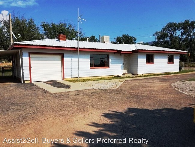 Building Photo - 615 S Canyon Rd