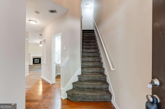 Building Photo - 1817 Waterside Dr