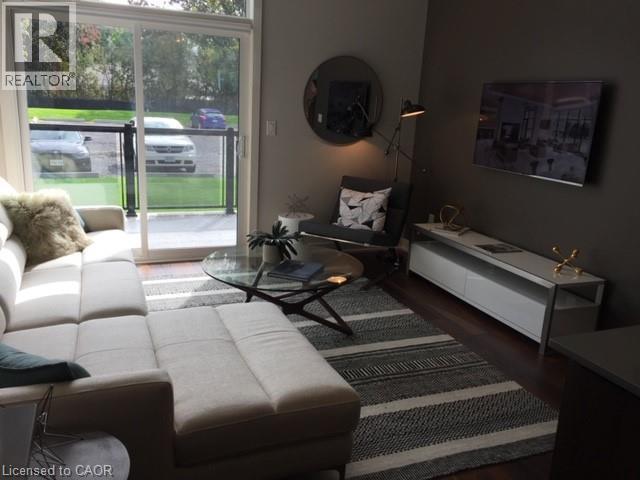 Photo du bâtiment - 320 Plains Rd E