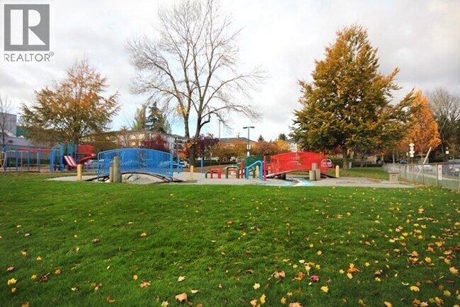 Photo du bâtiment - 995 W 59th Ave