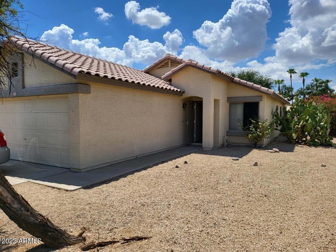 Primary Photo - 16930 N 158th Ave