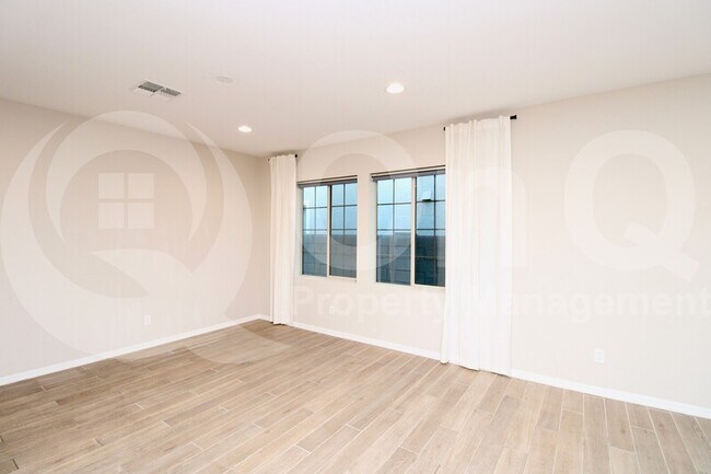 Building Photo - 4474 S 116th Dr