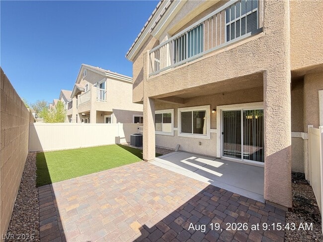 Building Photo - 2327 Koho Dr