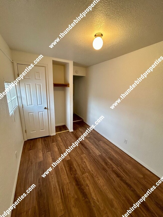 Foto del edificio - 1 Bedroom, 1 Bathroom near CNM Area Availa...