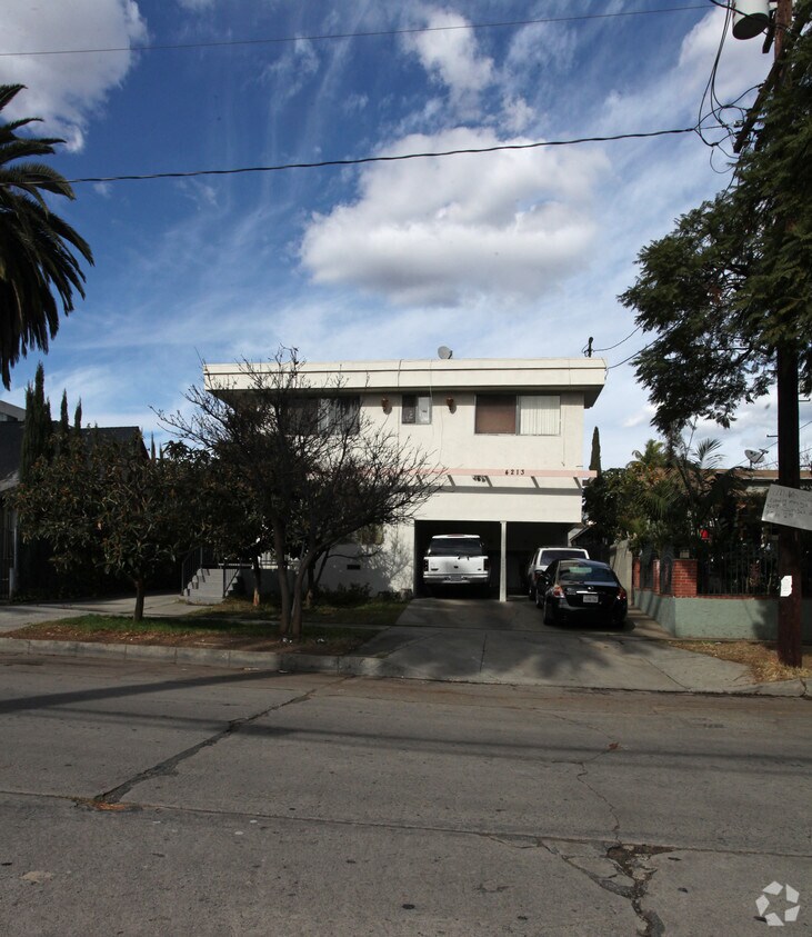 Building Photo - 4213 Sunset Dr