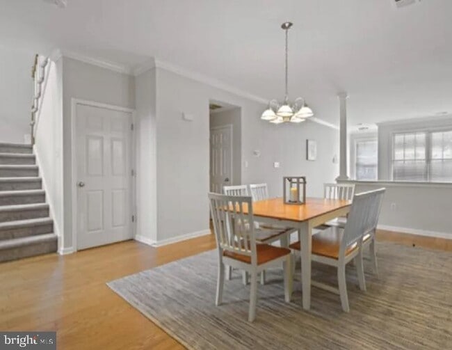 Foto del edificio - 606 Turnberry Ct