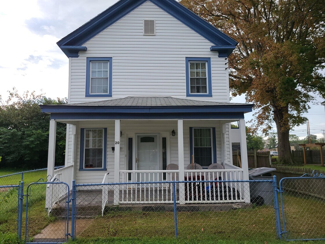 Primary Photo - 20 Booker St