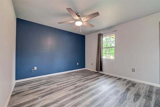 Foto del edificio - 15897 Dewberry Ln