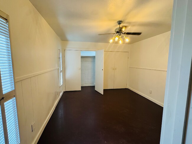 Foto del edificio - 132 Lindsey Rd